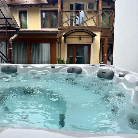 Real Home 1 Sibiu Bagian luar foto