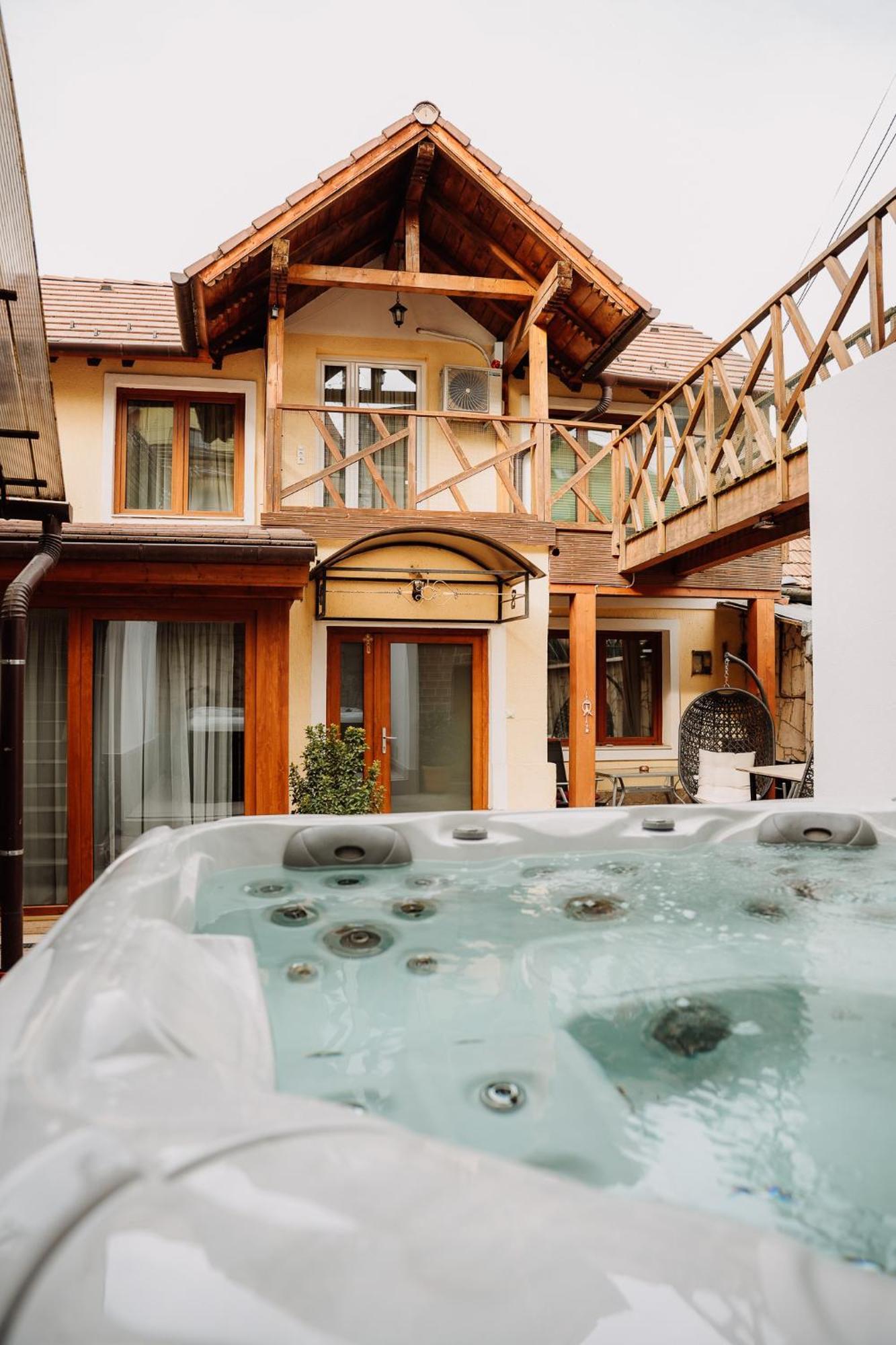 Real Home 1 Sibiu Bagian luar foto