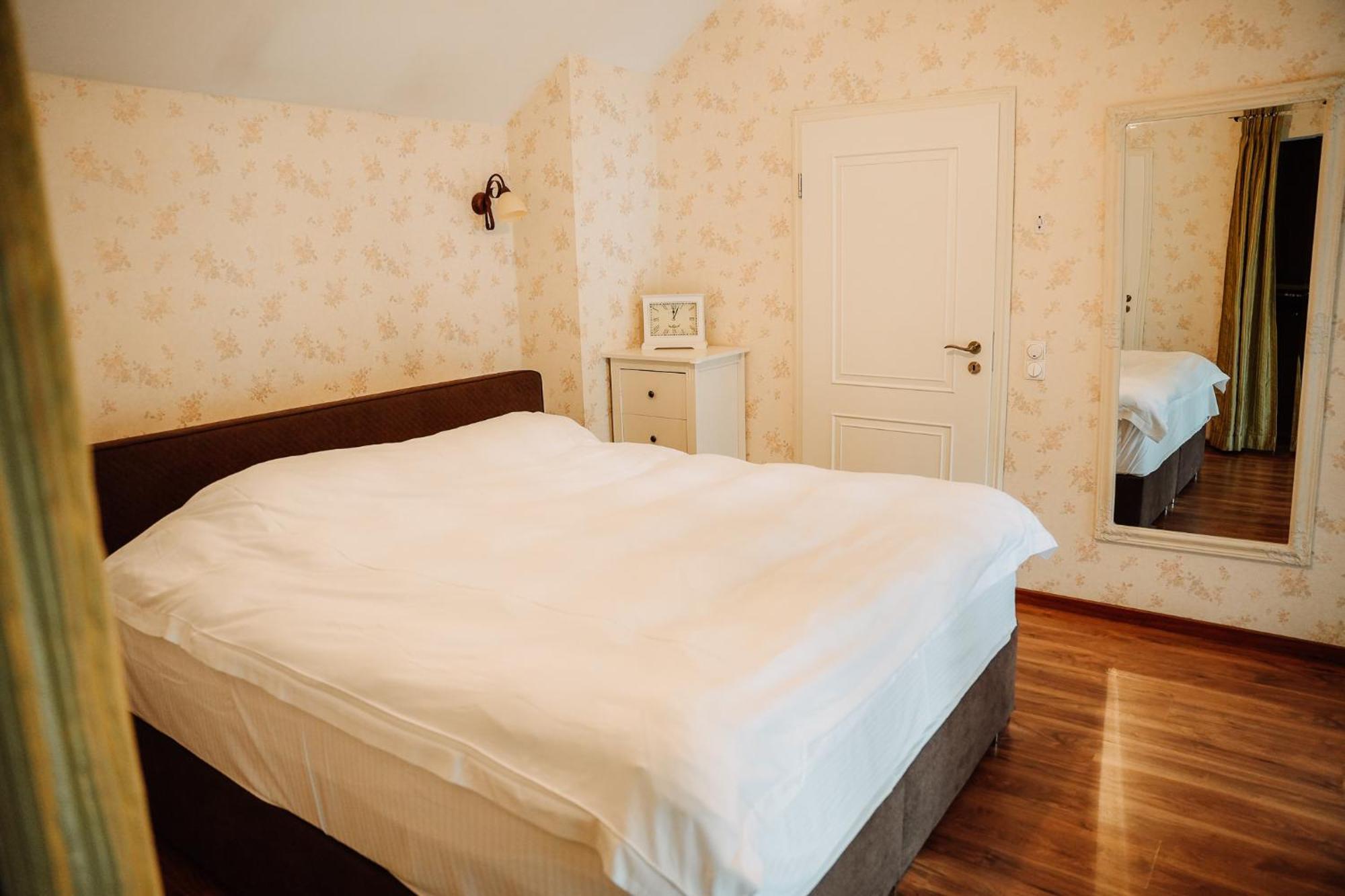 Real Home 1 Sibiu Bagian luar foto